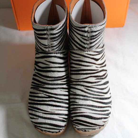 NWB Swedish Hasbeens Slip On Bootie Boots Clogs Zebra Calf Hair - Picture 7 of 10